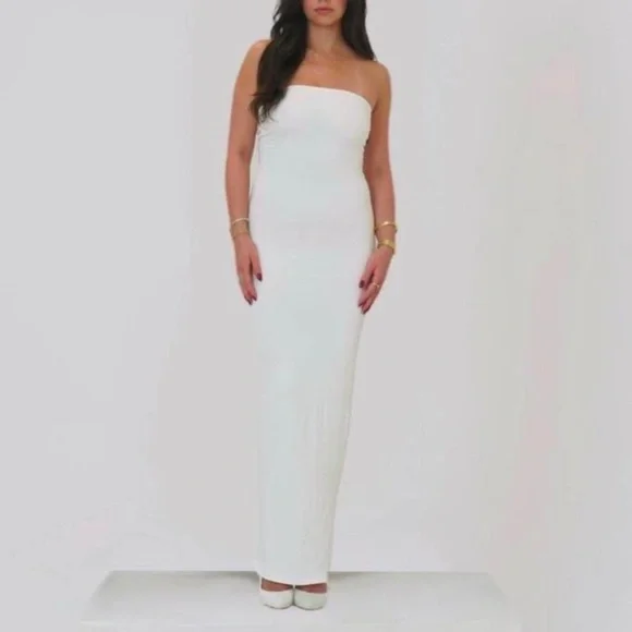 long sleeve cut out maxi dress in grey Momyknows Cut Out Bandeau Trumpet Crop Long Sleeve Bodycon Photoshoot Maternity Maxi Dress Black / L
